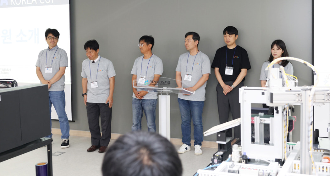 MECA競技会審査団